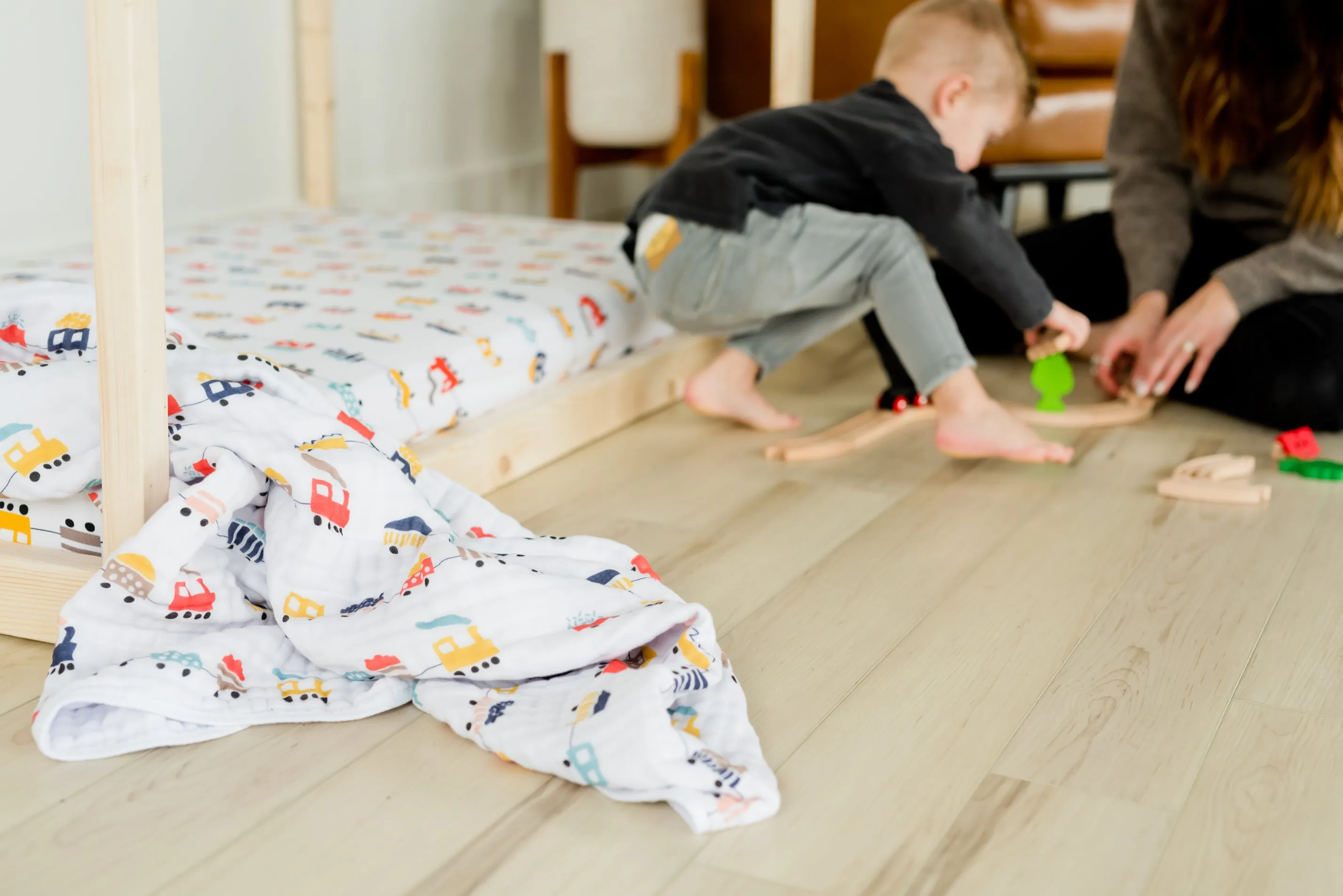 100% Cotton Fitted Crib Sheet - Trains