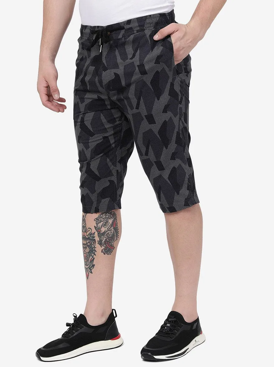 Grey Camo Printed Slim Fit Capri | JadeBlue