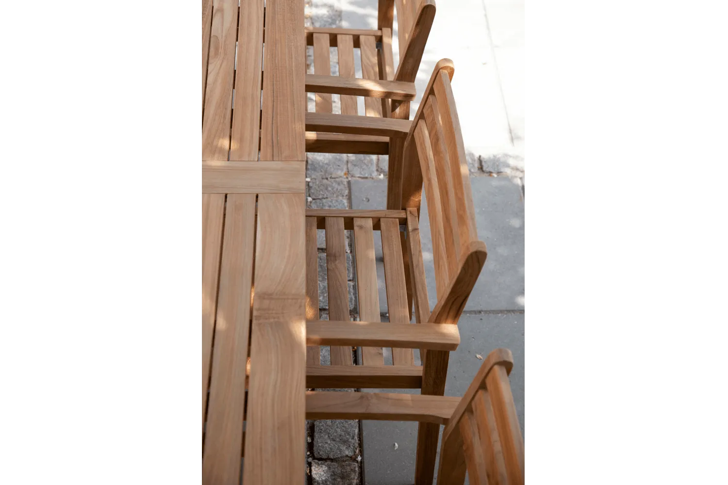 Oxford chair with armrest