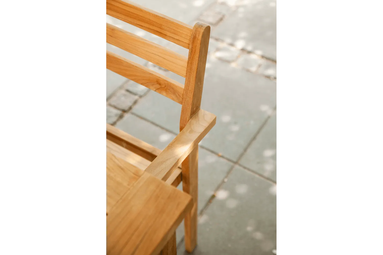 Oxford chair with armrest