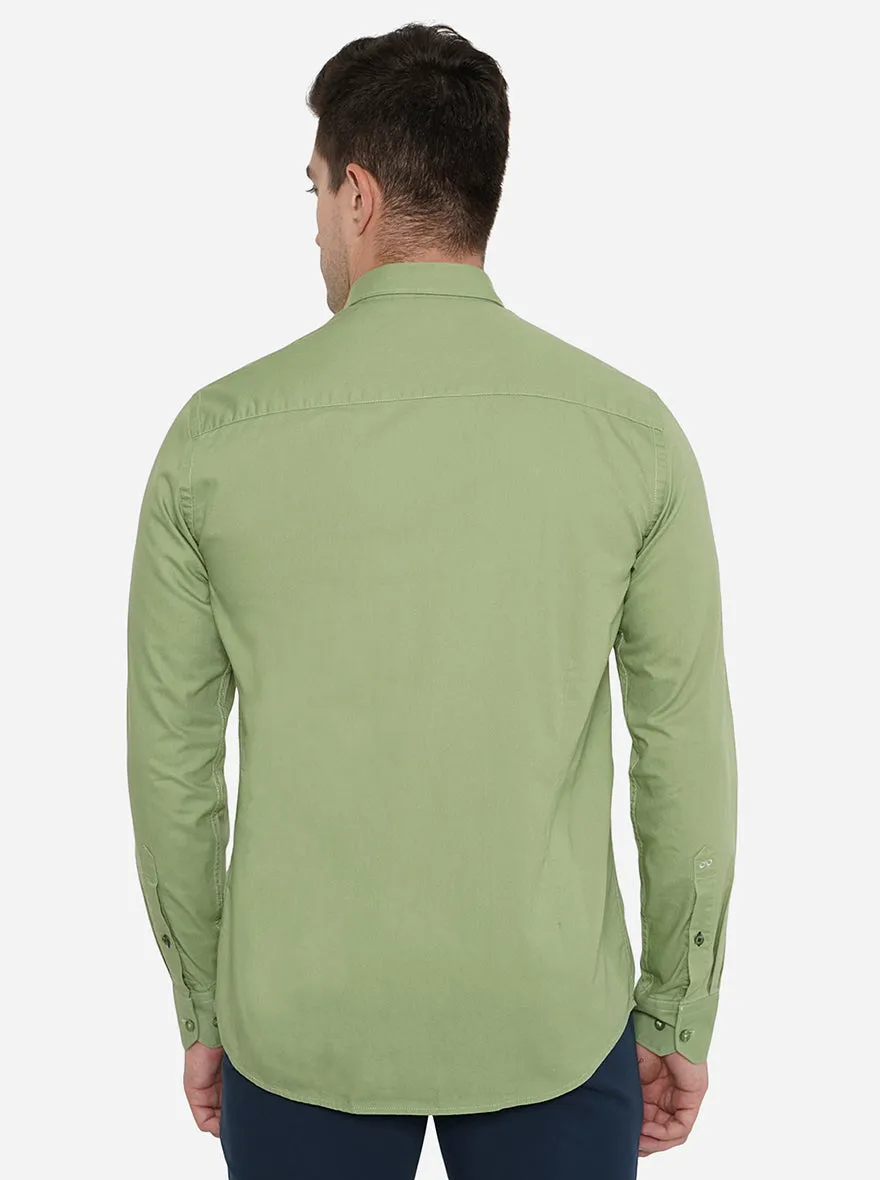 Peacock Green Solid Slim Fit Casual Shirt | JadeBlue