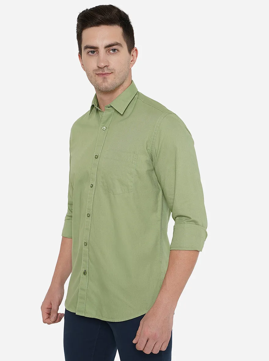 Peacock Green Solid Slim Fit Casual Shirt | JadeBlue