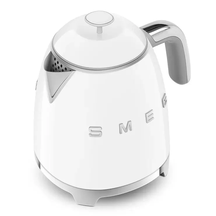 Smeg KLF05WHUK 0.8L Mini Kettle White, Retro 50's Style, Anti-Slip Base, Auto Shut Off, 1400W