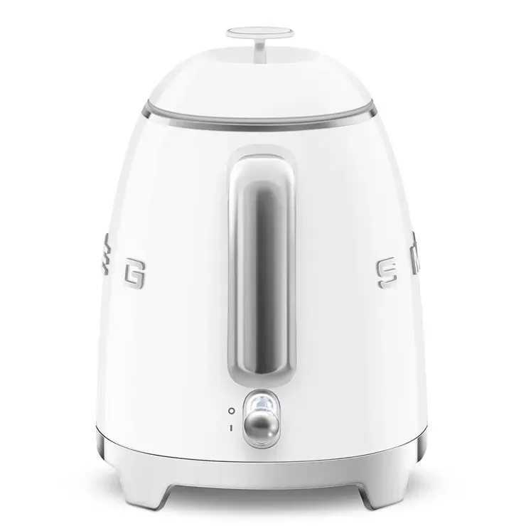 Smeg KLF05WHUK 0.8L Mini Kettle White, Retro 50's Style, Anti-Slip Base, Auto Shut Off, 1400W